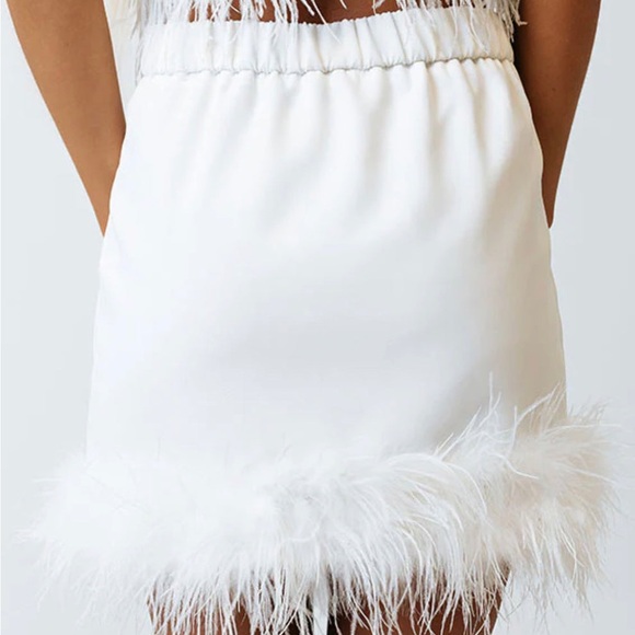 Feather hemline mini skirt - Picture 2 of 6